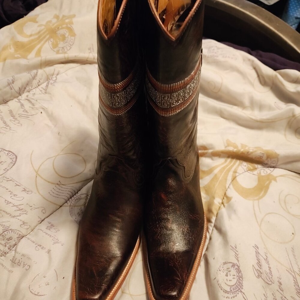 Calling All My Cowgirl!  New Brown Hand Made Cowboy Boots by Dos De Oro